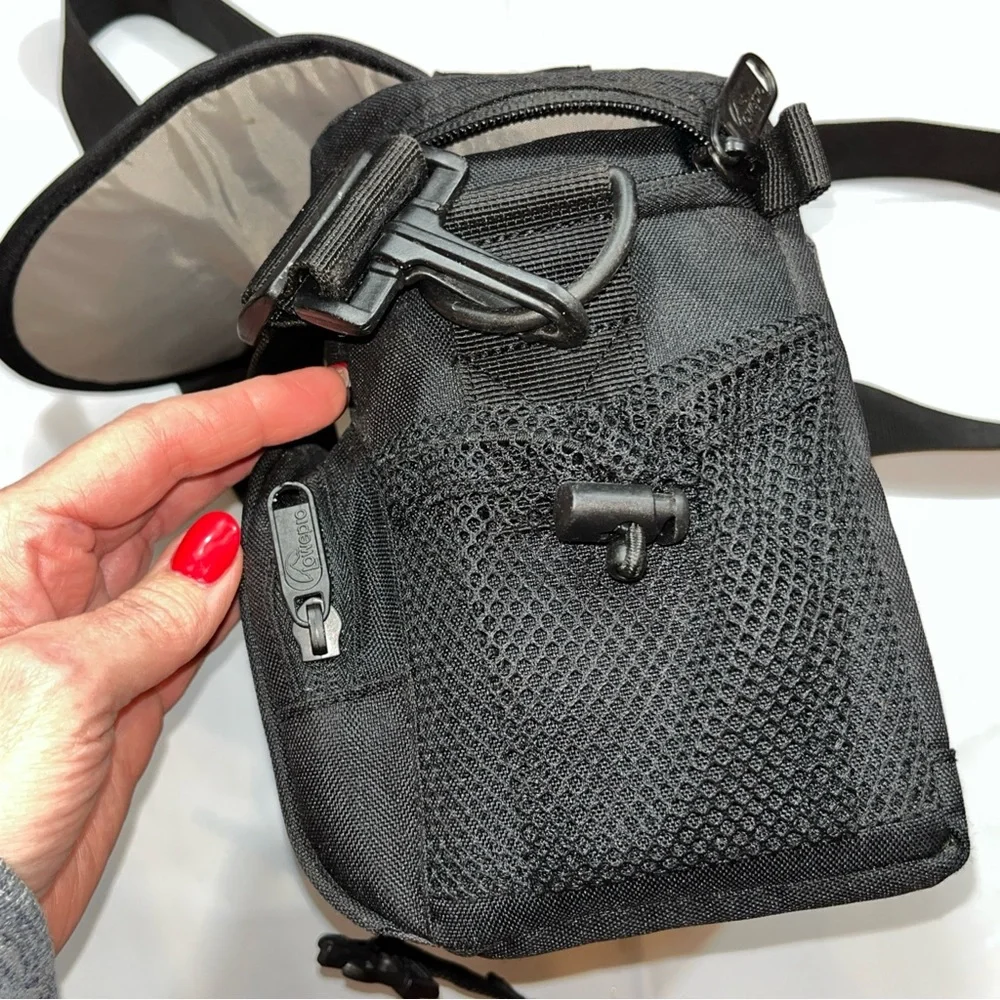 Lowepro EX 140 Black nylon Canvas Camera Soft Bag Shoulder Strap carry case 8x7”